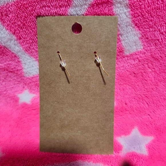 Black and Gold Star Drop/Dangle Earrings - Picture 2 of 2